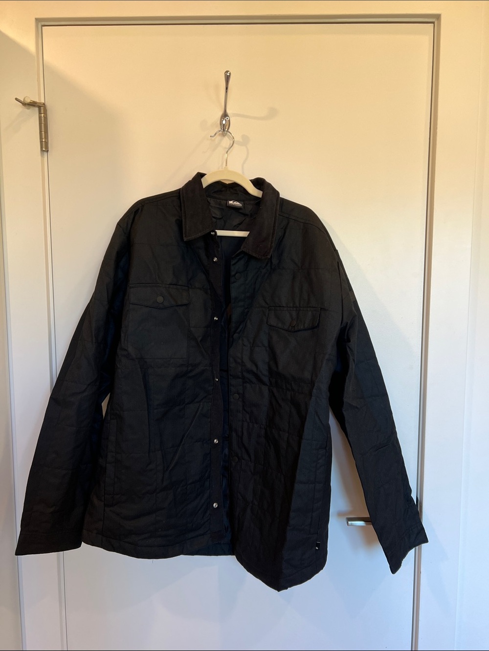 Quiksilver Black Quilted Shirt Jacket with Corduroy Collar